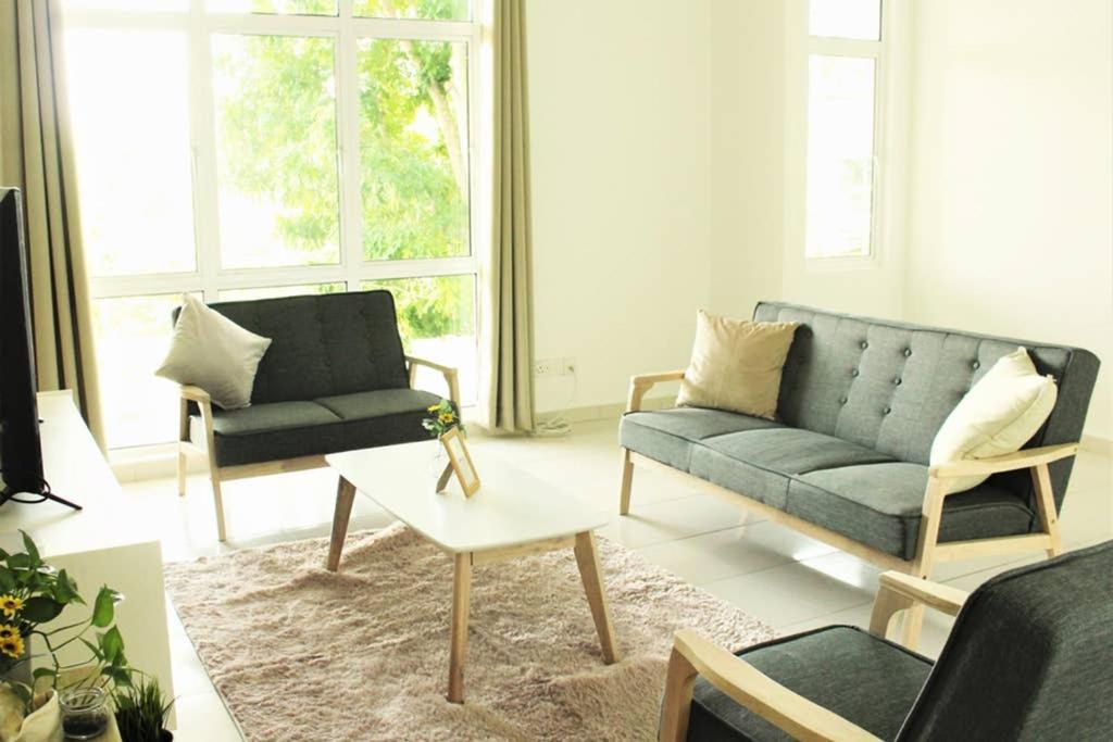 New Seaview Cozy Modern Beach House Танджунг-Бунга Экстерьер фото